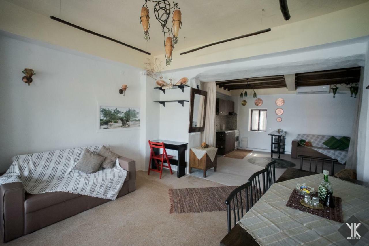Komissa΄s Beach House Agia Pelagia Zewnętrze zdjęcie